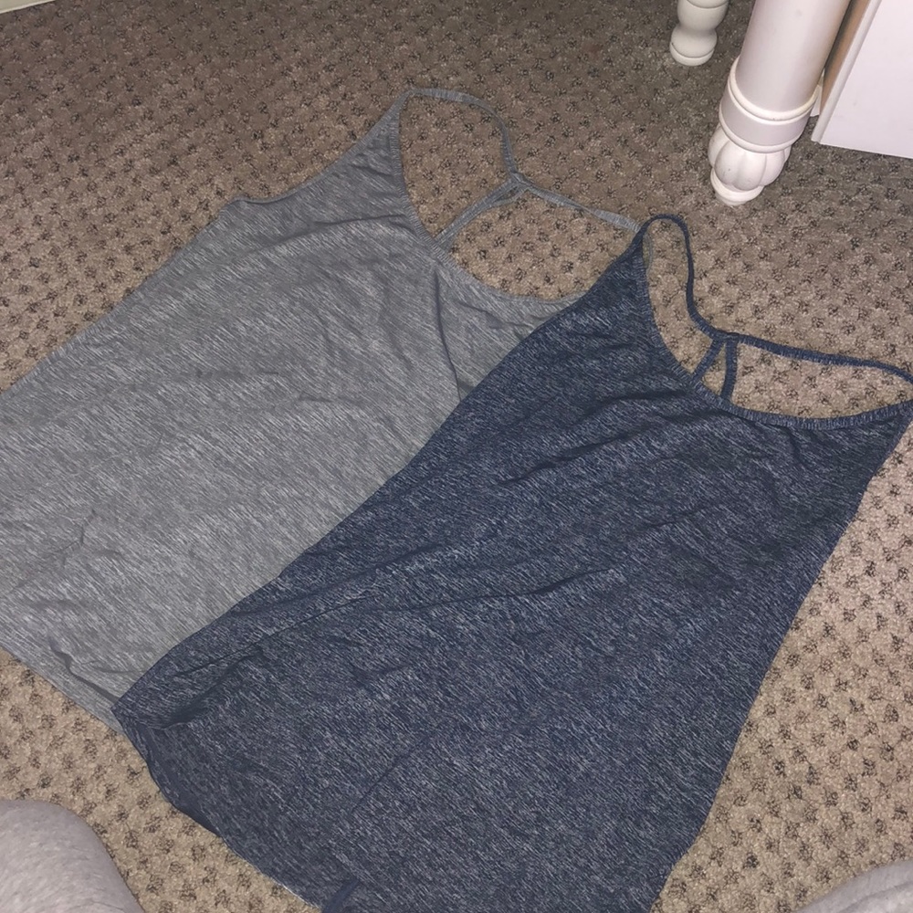 2 nike workout tank tops